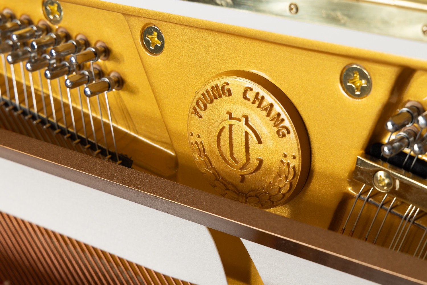 Young Chang YC121E WHP Акустическое пианино